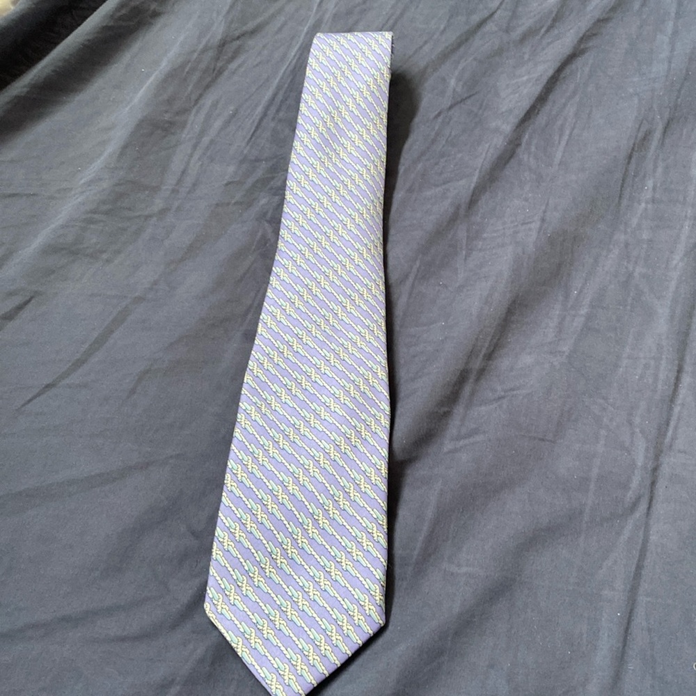 Vineyard Vines tie